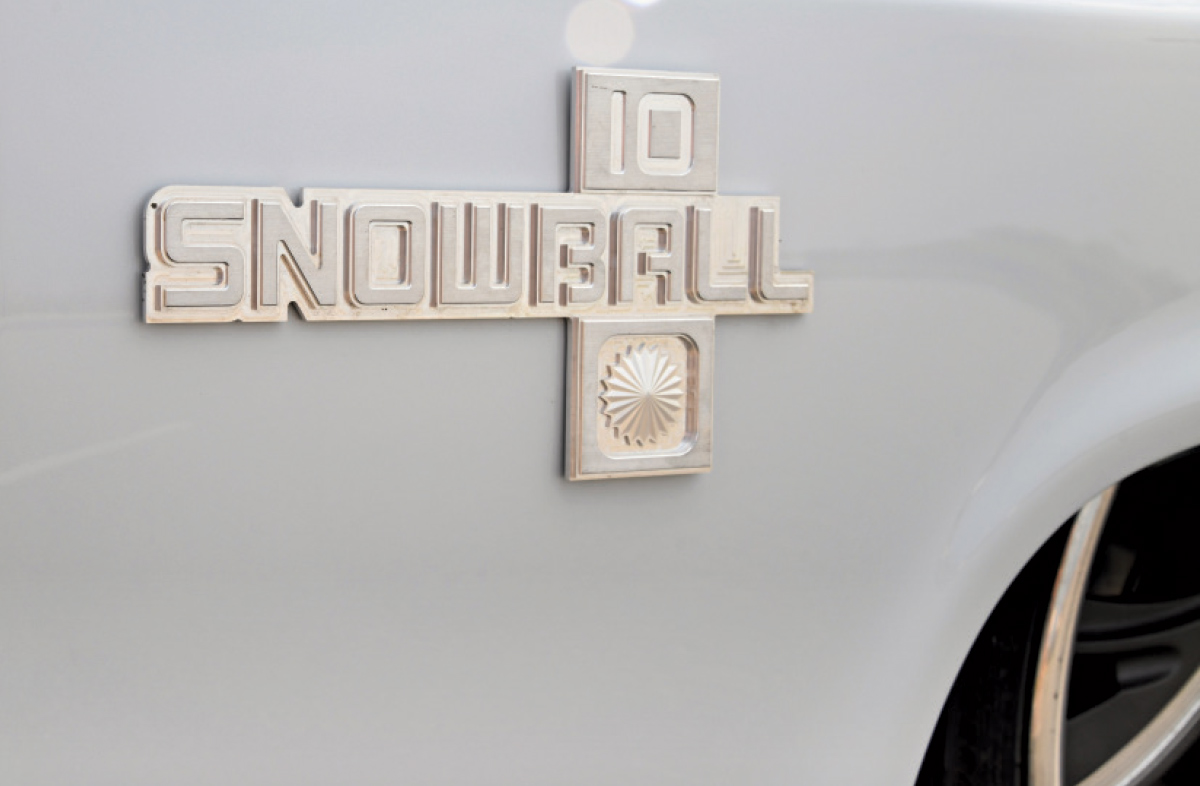 1986 Chevy C10 “Snowball” custom fender badge billet detail clean paint