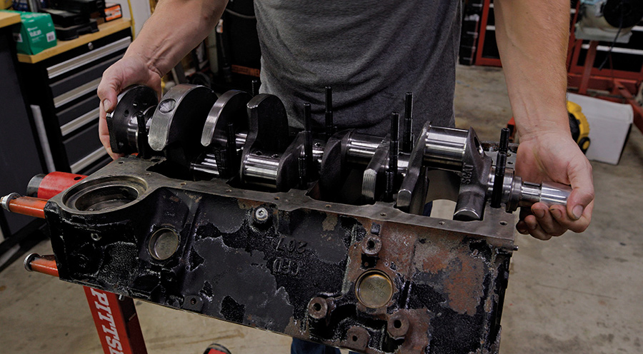 Small block chevy v8 crankshaft installation engine block rebuild performance rotating assembly