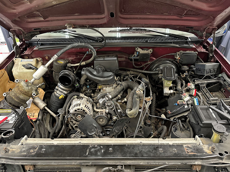 View of the L31 Vortec 5.7 V-8 engine.