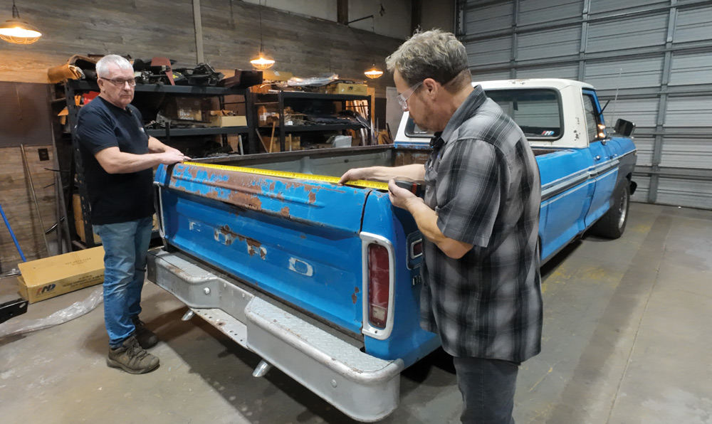 1978 Chevrolet C10 long bed bedside alignment, tape measure fitment verification