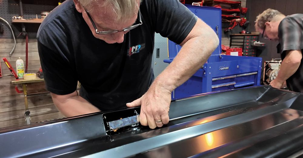 1978 Chevrolet C10 long bed front bed panel hardware install, bolt and bracket fitment